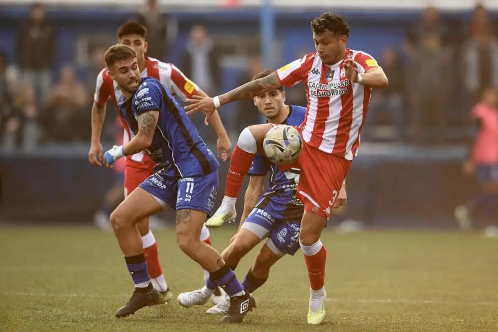 San Martín perdió con Midland por 2 a 0 y extiende su mal momento futbolístico